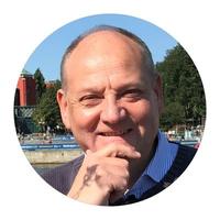 Russell Foster headshot 